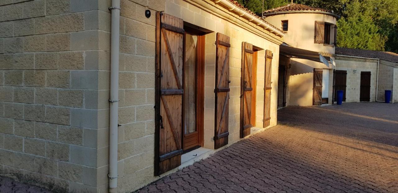 La Guest House Bylavilla25 Calme Et Detente Noaillan Exterior photo